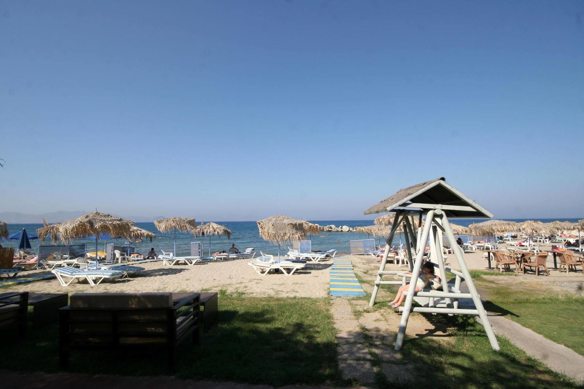 Theodorou Beach Hotel Apartments Psalidi  Exterior foto